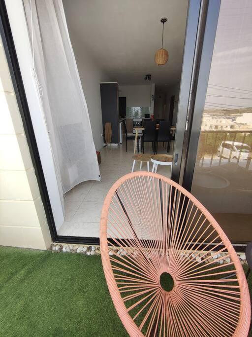 Seaside Serenity - A Lovely Apartment With Views Mellieħa Extérieur photo