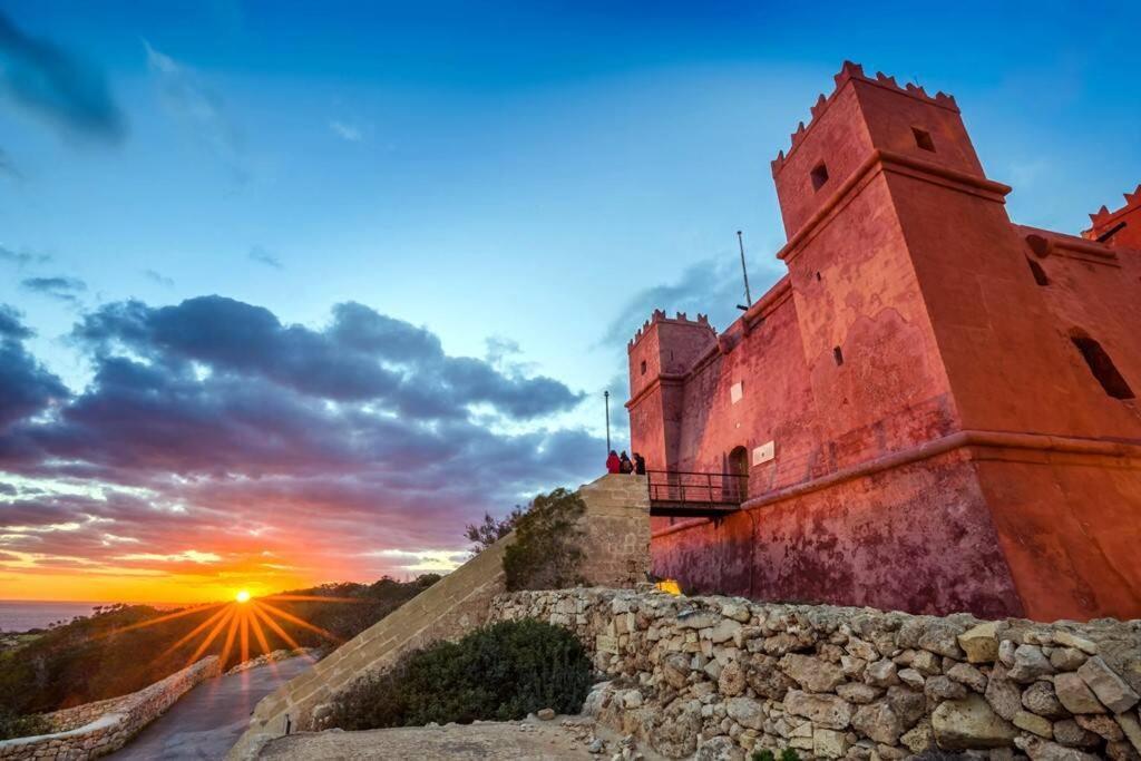Seaside Serenity - A Lovely Apartment With Views Mellieħa Extérieur photo