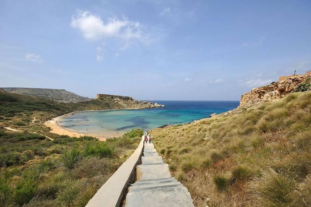 Seaside Serenity - A Lovely Apartment With Views Mellieħa Extérieur photo